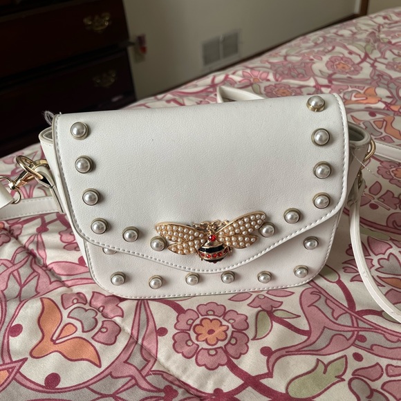 Cute purse - Picture 1 of 4